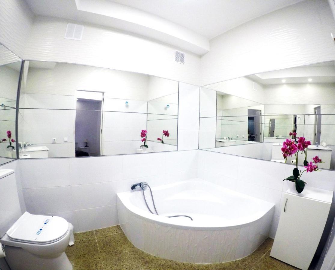 Fantastic 2 Bedrooms, Just 20 Meters From Ocean Playa de las Americas  Esterno foto